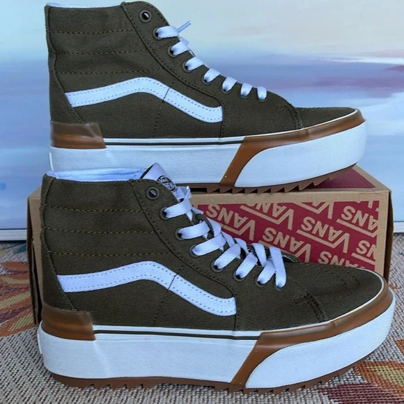 Vans WMNS Sk8-Hi Tapered
Canvas Dark Olive
VN0005U2D0L
Platforms Sneakers - Picture 1 of 16